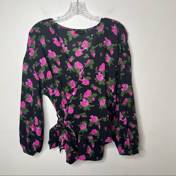 WHO WHAT WEAR Floral Black and Pink Rose Wrap Blouse - Picture 4 of 12